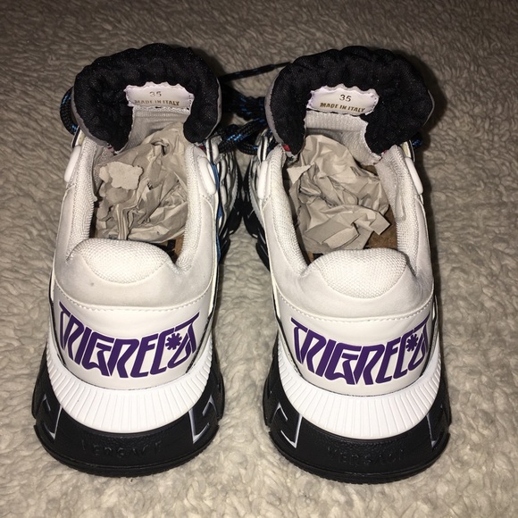 Versace - Picture 5 of 16